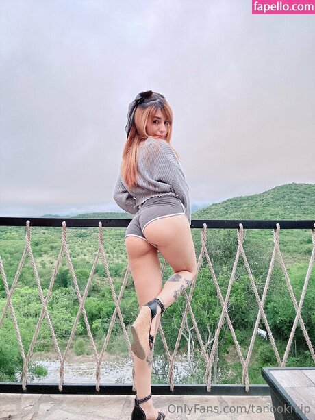 Ale Tanooki art actress photo