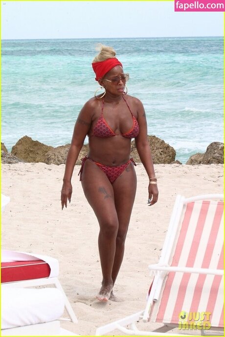 Mary J Blige high quality pornstar pics