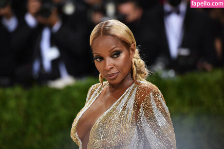 Mary J Blige pornstar high quality pictures