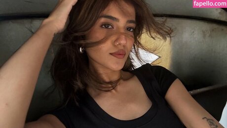 ishitasgj beautiful actress pics