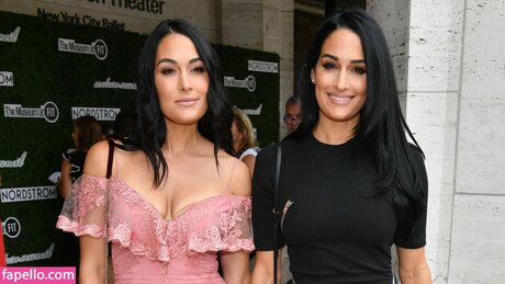 Bri Bella free model images