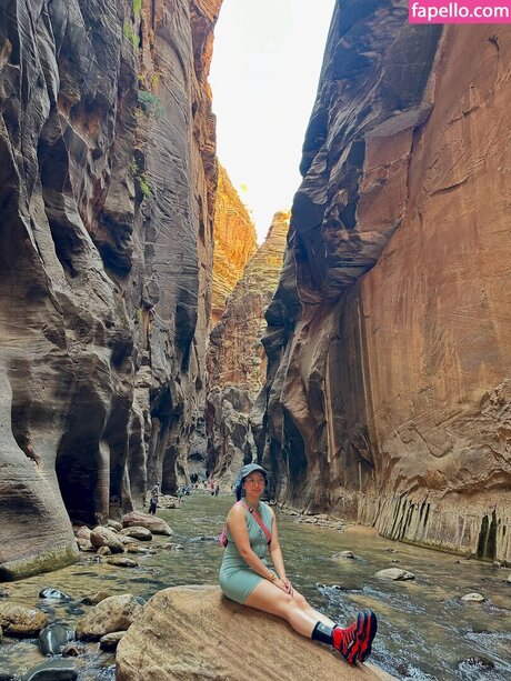 strip nude onlyfans beautiful naked images