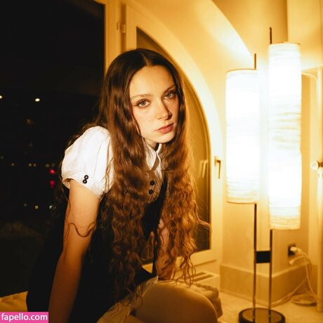 Holly Humberstone actress picture