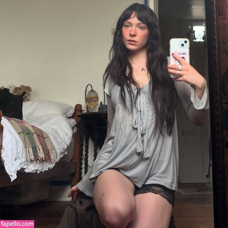 Holly Humberstone xxx pornstar img