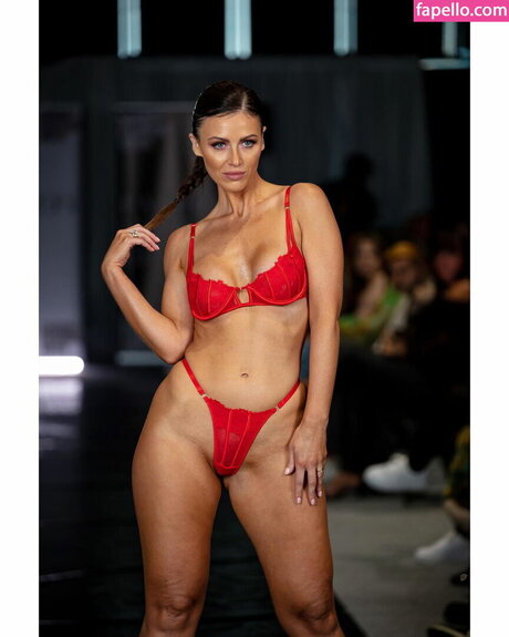 Marta Barczok star art gallery