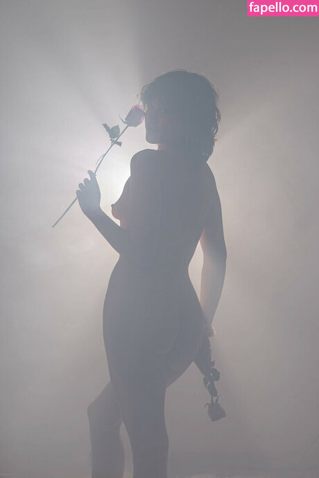 AnyelyMiaw pornographic actress pic