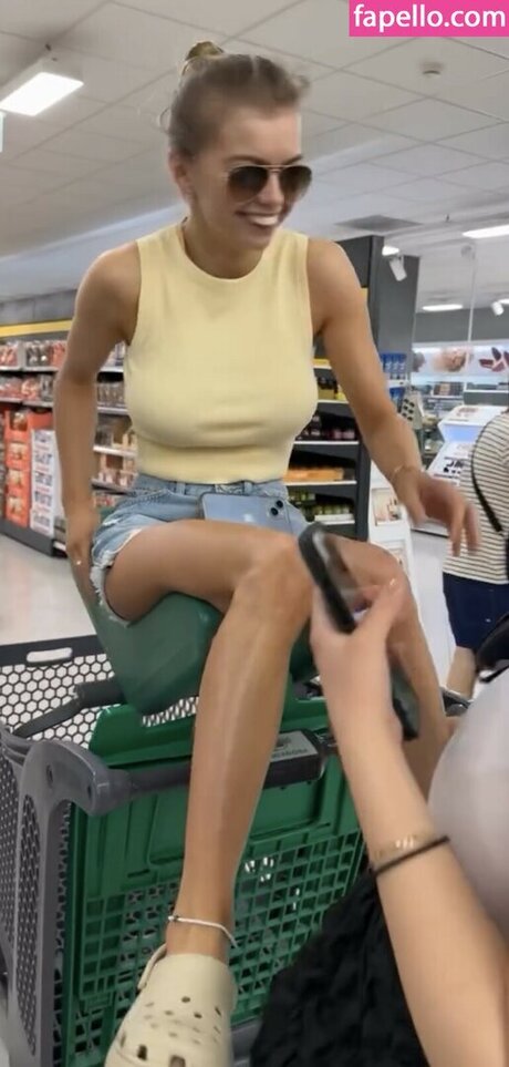 Zoe Clarke best model photo