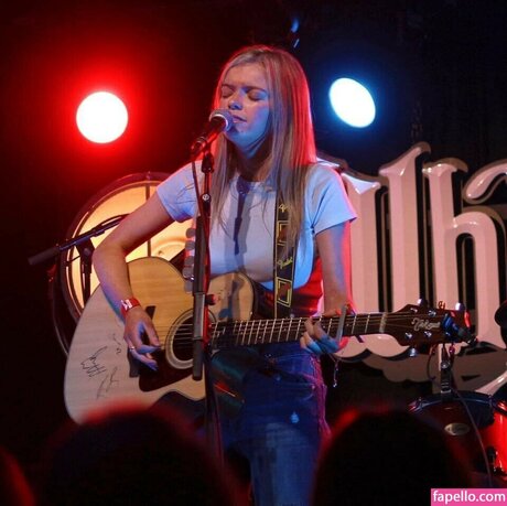 Zoe Clarke high quality actress images