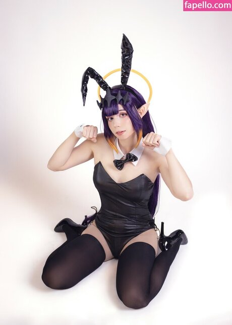 Sunre Sunashiee sexy model gallery