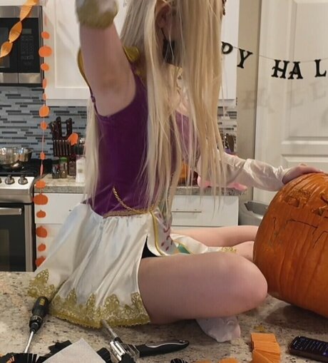 Harriet Barnes star adult pic