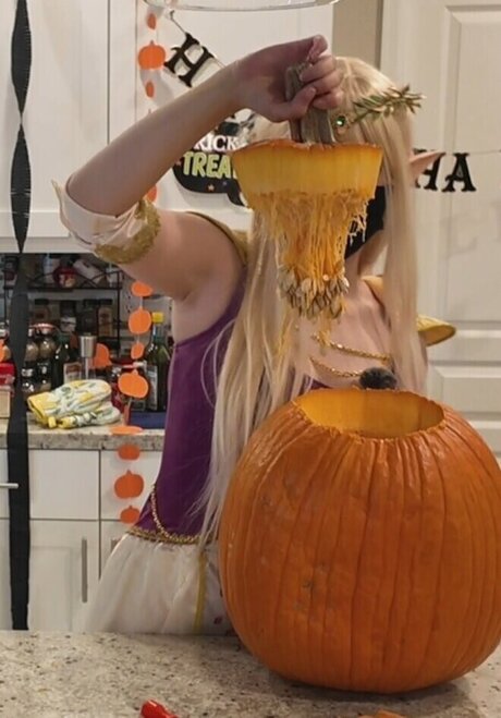 Harriet Barnes nudes actress galleries