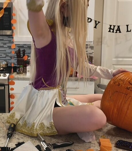 Harriet Barnes model pornographic pic