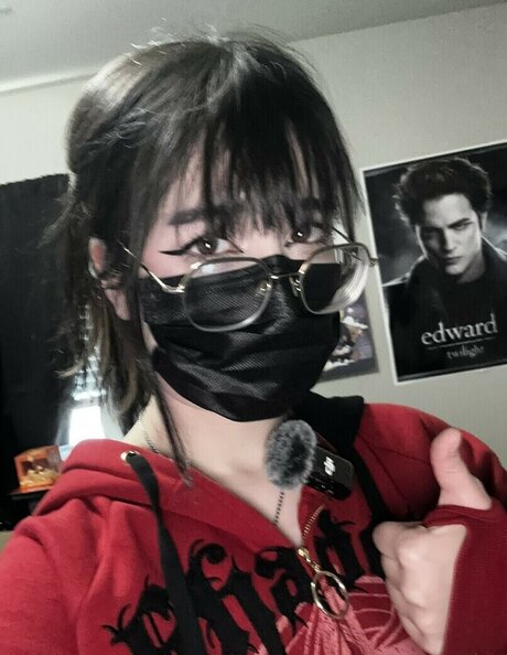 Harriet Barnes hot actress pic