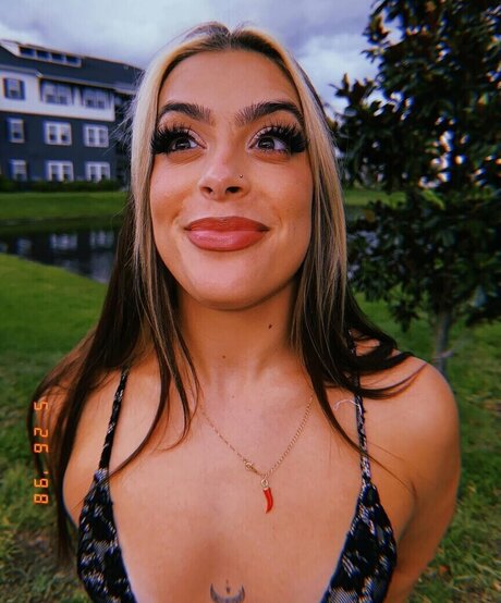 Sirena Linton star adult pics