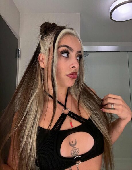 Sirena Linton hd pornstar photo