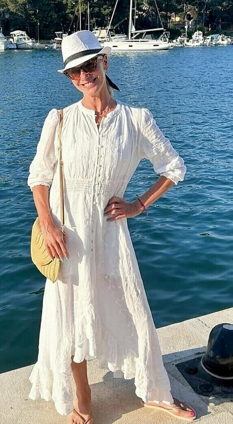 Tamzin Outhwaite sexy star archive