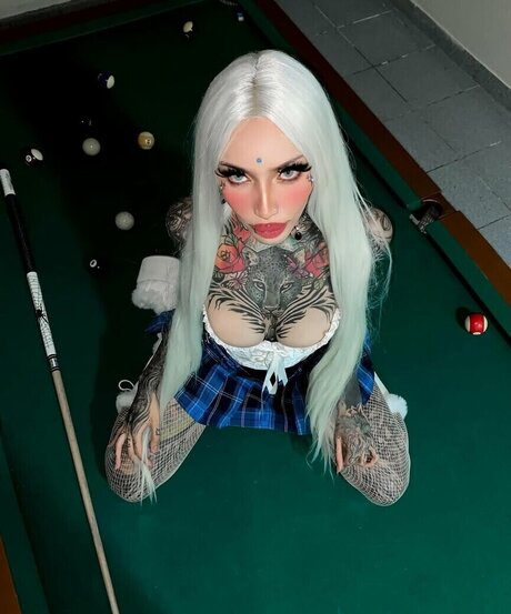 Divinajuventu free model images