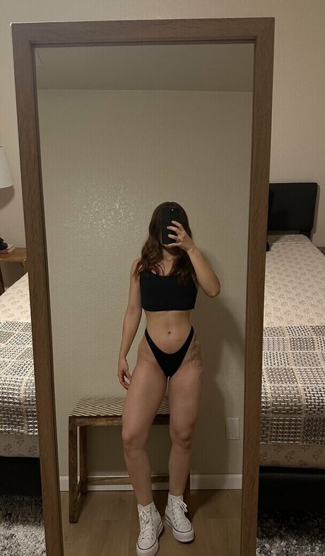 Nelly Becmac star porn photo