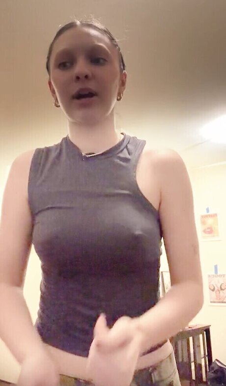 Dylan Troesken sexy star photos