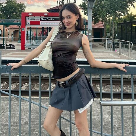 Dylan Troesken art star pictures