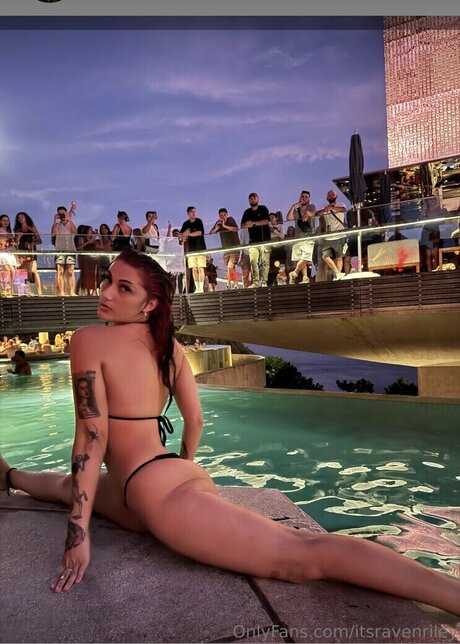 Itsravenriley pornstar galleries