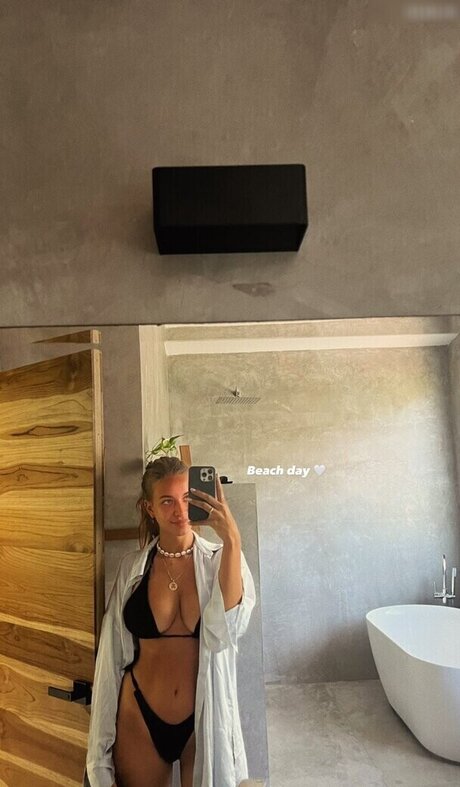 Pia Volckmann xxx pornstar photo