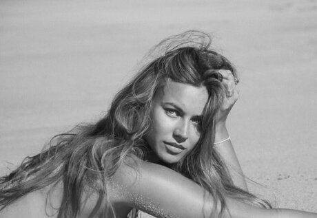 Pia Volckmann star beautiful galleries