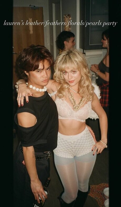 Ella Ballentine art model pics