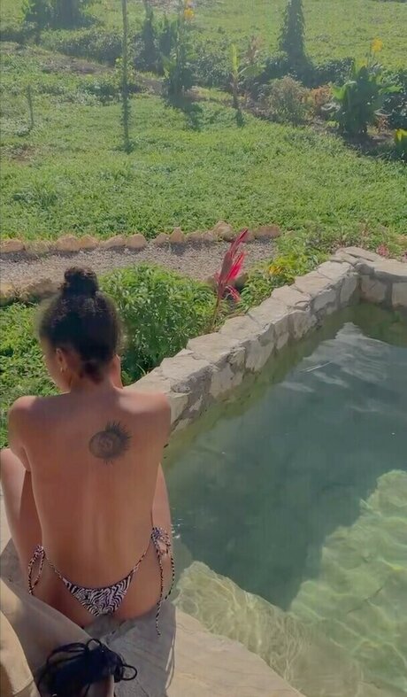 Lou Llobell erotic pornstar image