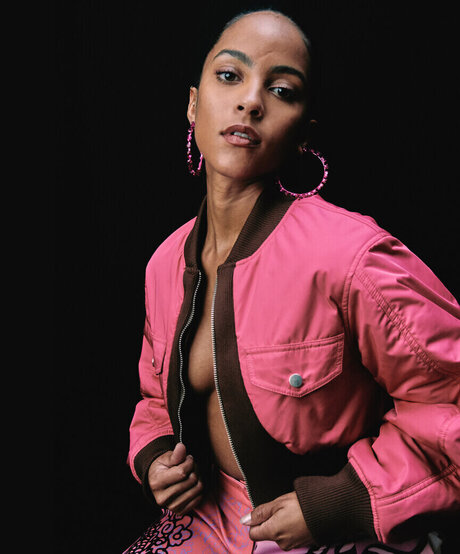 Lou Llobell hd star archive