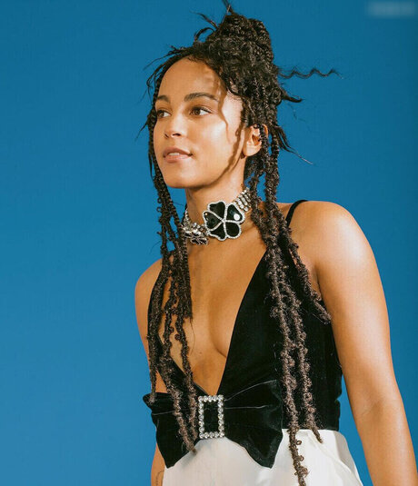 Lou Llobell star exclusive img