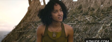 Lou Llobell model free gallery