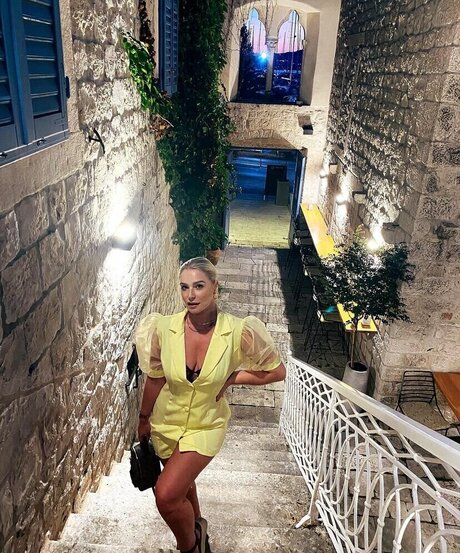 centerfold onlyfans sexy xxx pic