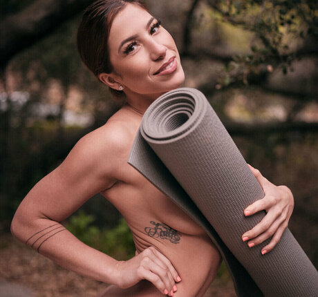 TrueNakedYoga pornstar pretty photos