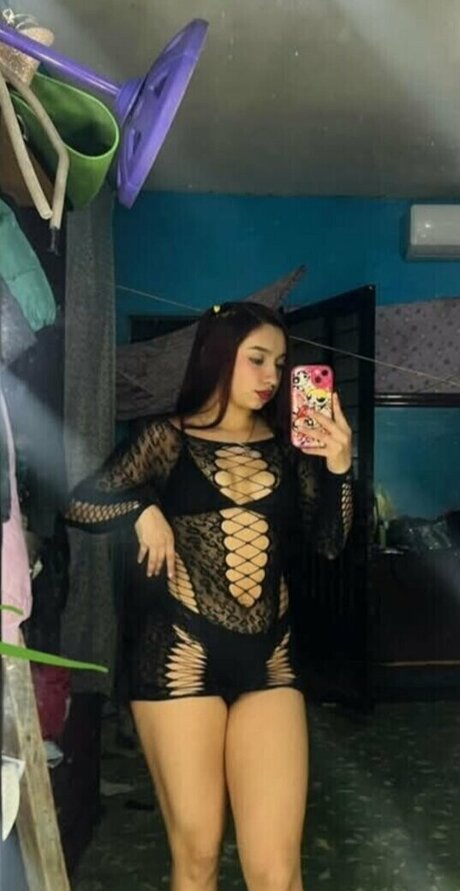 Itzel Chavira star naked img