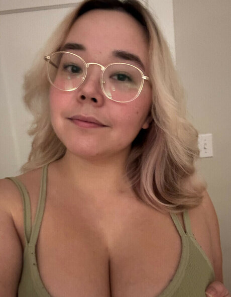 bingsuccino pornstar pretty img