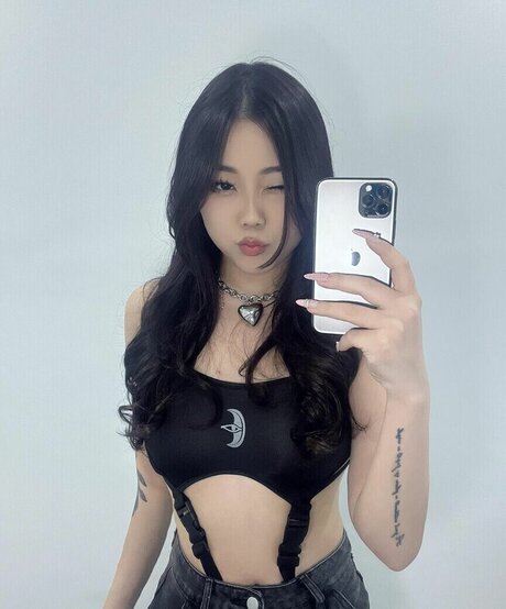 Hanavocado star exclusive archive