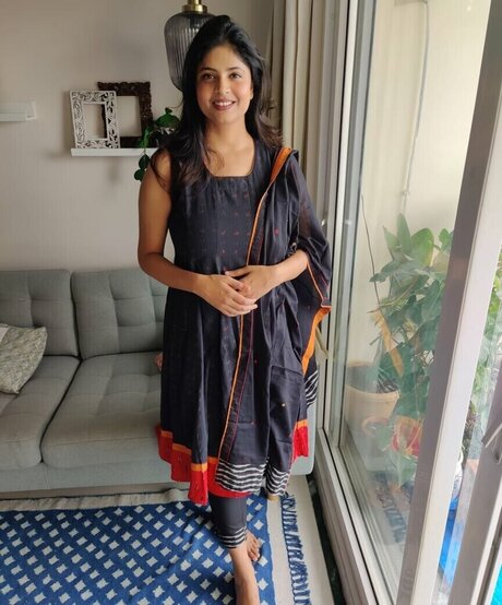 Tulika Snehil hd model image