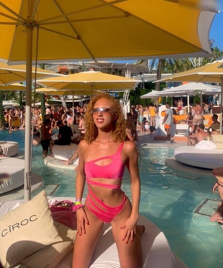 asian girlfriend onlyfans adult photos