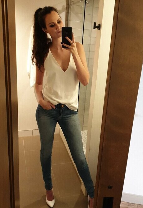 Sydney Watson pornstar hd galleries