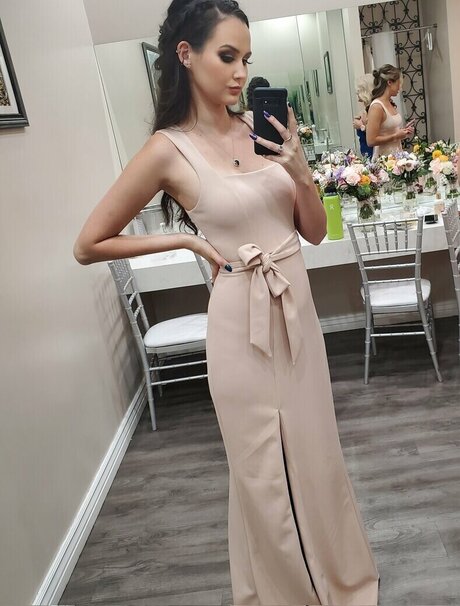 Sydney Watson model pretty image