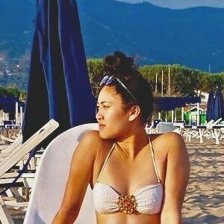 Allison Yellow star erotic pics