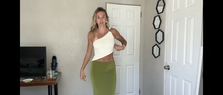 Beez ASMR perfect star gallery