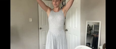 Beez ASMR free pornstar photos