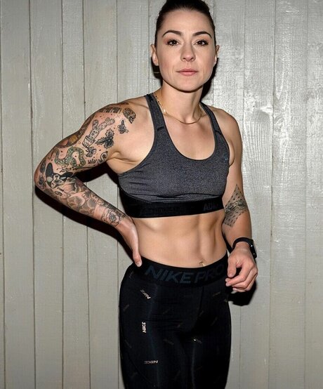 Lucy Spraggan hd pornstar pics