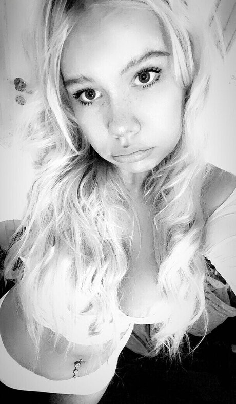 Nelli Virtanen erotic actress pics