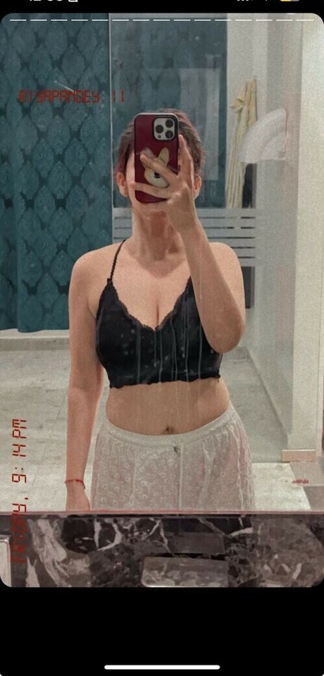 Riya Pandey sexy pornstar images