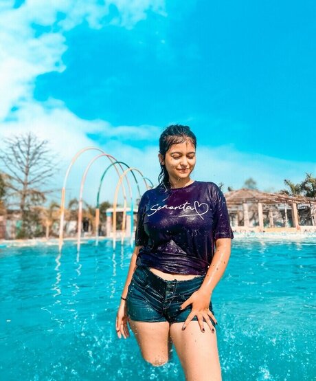 Riya Pandey star high quality photo