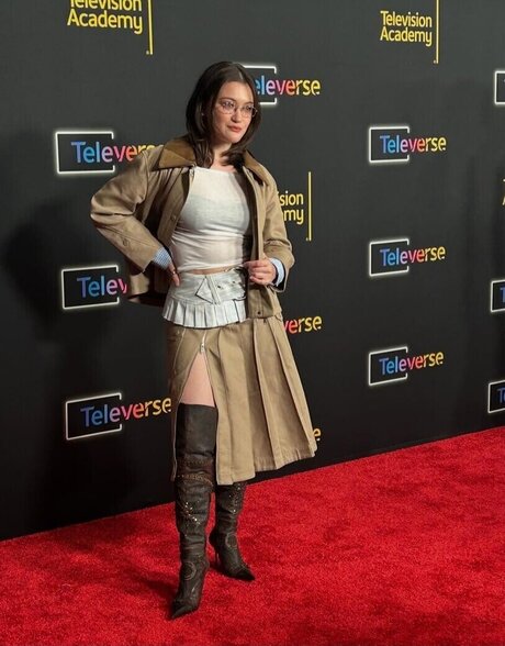 Isa Briones star porn photo