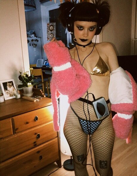 blonde trans onlyfans sex gallery